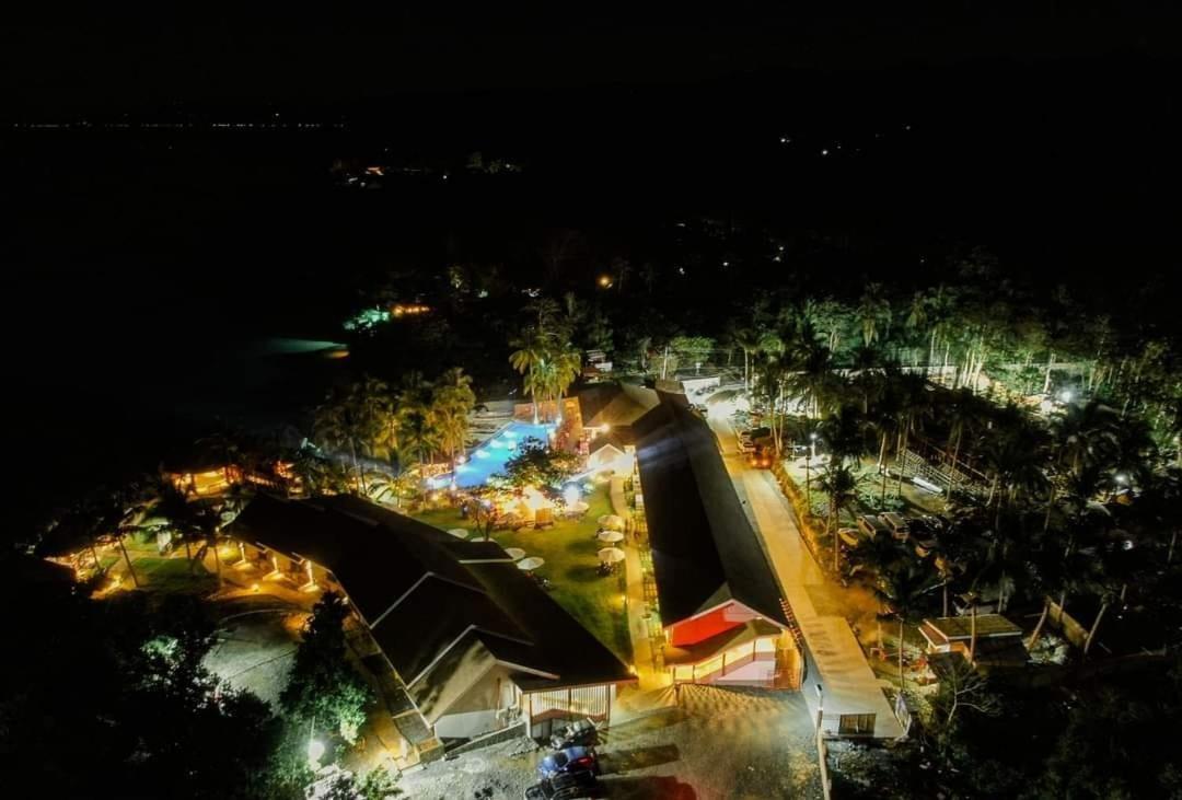 Bugnaw Si-E Beach Resort 布尔 外观 照片